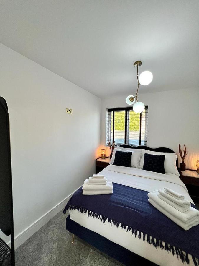 Charming 3-Bed House With 1 Parking Space Canterbury Luaran gambar