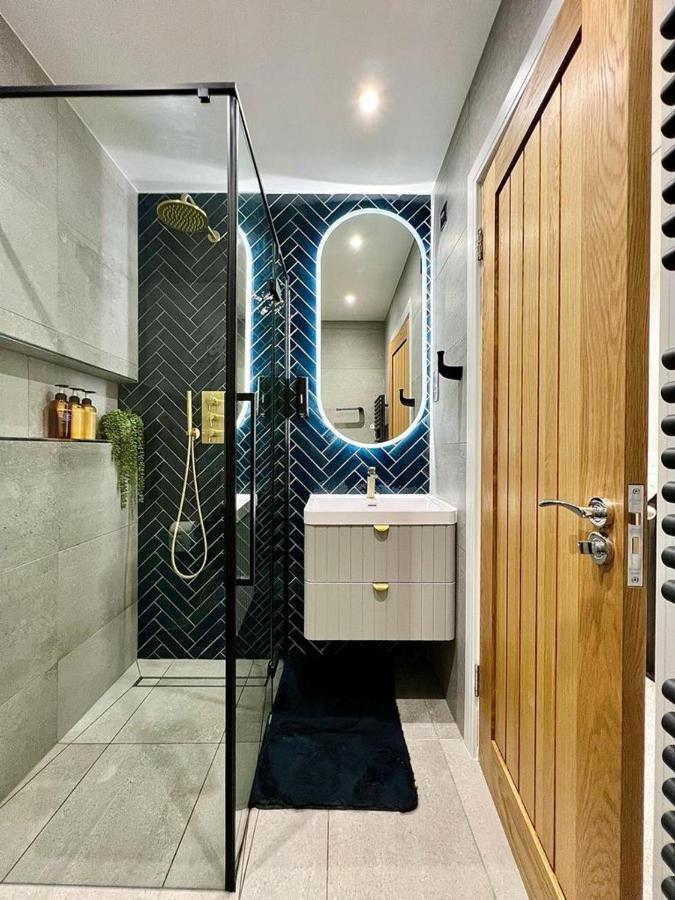Charming 3-Bed House With 1 Parking Space Canterbury Luaran gambar