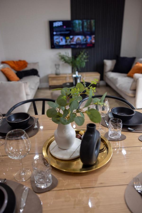 Charming 3-Bed House With 1 Parking Space Canterbury Luaran gambar